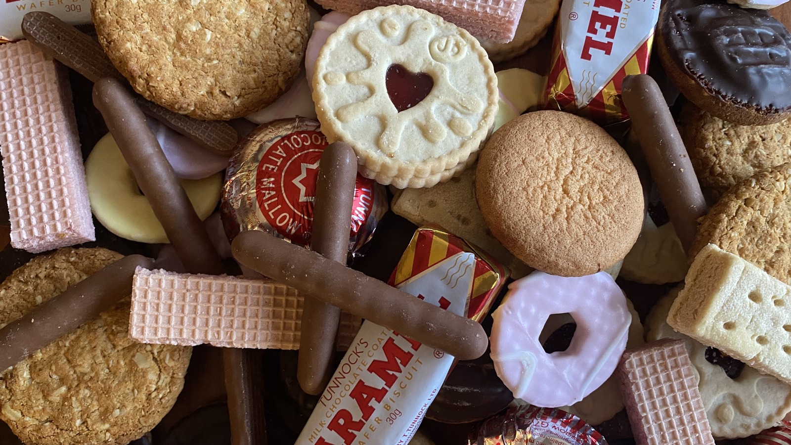 Biscuit Hampers